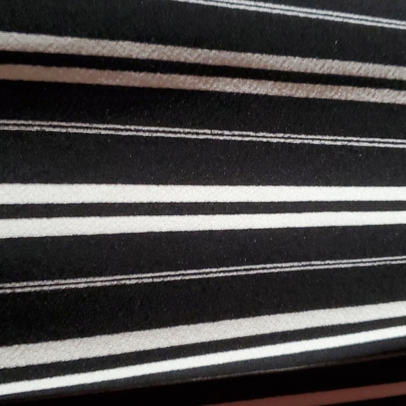 Women's 2XL Capris - Picture 2 of 3